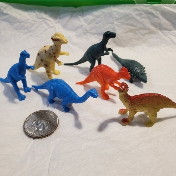Miniature Dinosaur plastic toy play lot of 7 - Picture 2 of 3